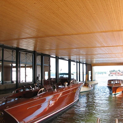 La Duchesse Yacht House