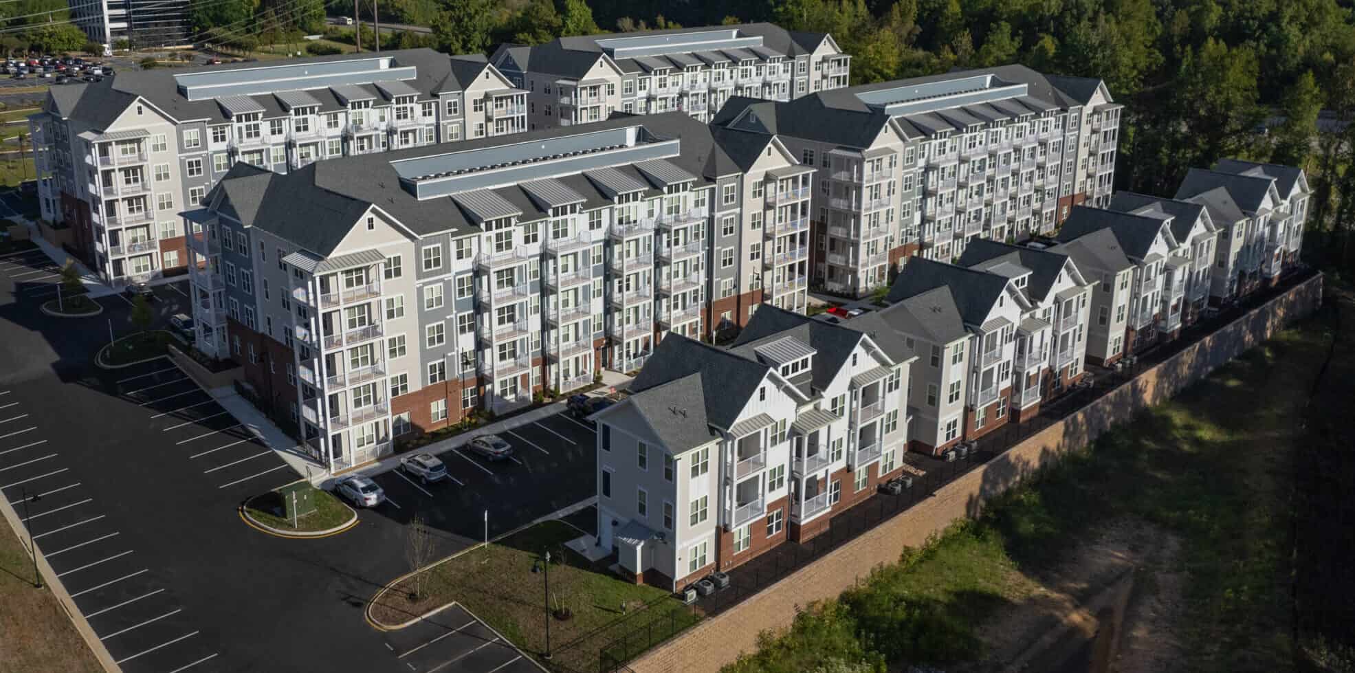 Commonwealth Apartments